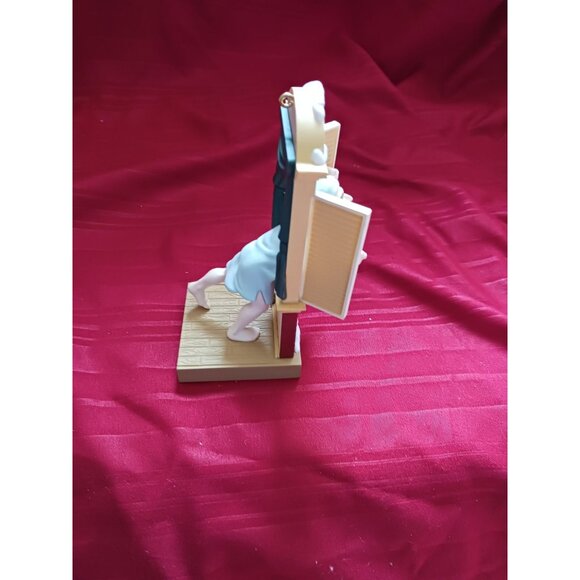 Hallmark Vtg Away To  The Window 1997 Figurine Christmas Ornament - Picture 5 of 10